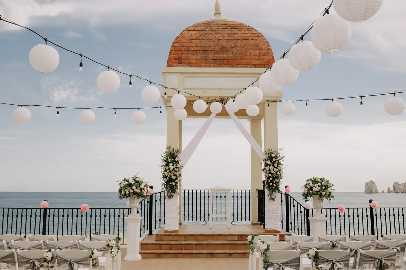 Wedding couple together in Cabo San Lucas
