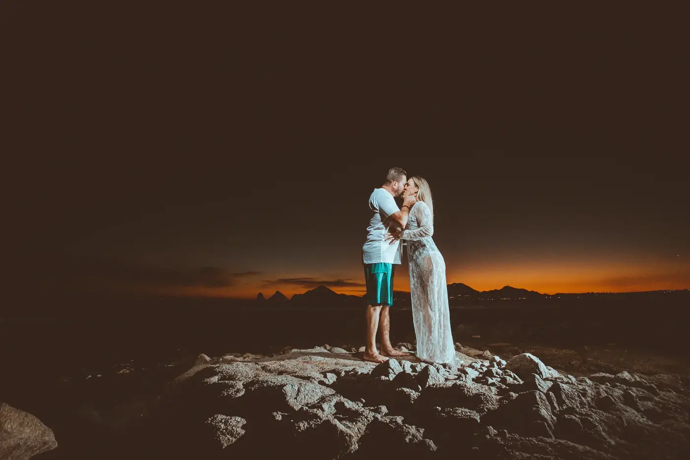 What to wear for beach photos in Cabo